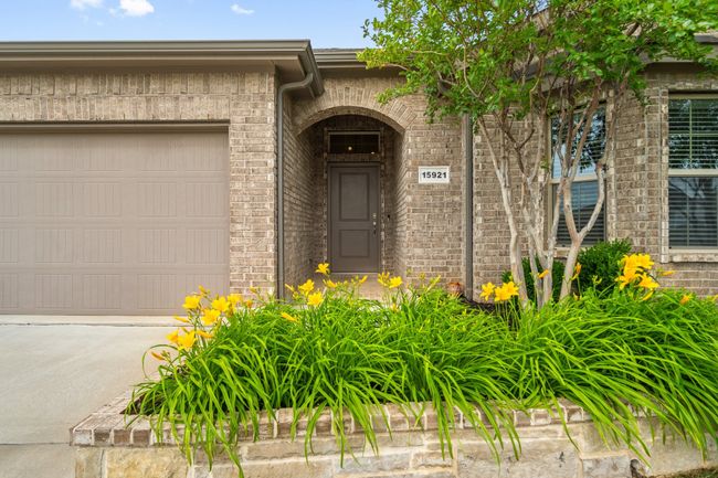15921 Bronte Ln, House other with 4 bedrooms, 2 bathrooms and null parking in Justin TX | Image 4