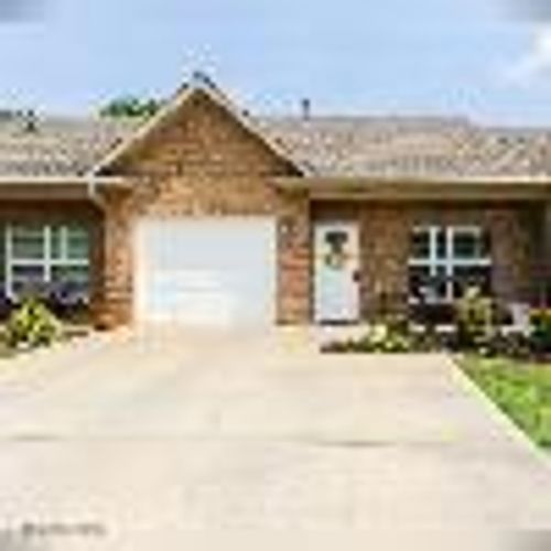 2715 Waters Place Dr, Maryville, TN, 37803-5305 | Card Image