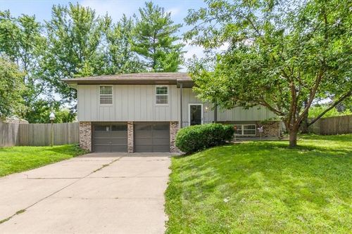 312 Sw Blarney Ct, Blue Springs, MO, 64014-4912 | Card Image