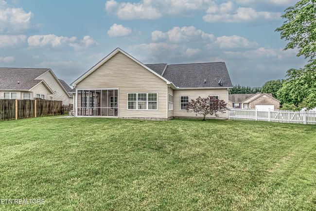 1707 Maremont Rd, House other with 3 bedrooms, 2 bathrooms and 2 parking in Knoxville TN | Image 24