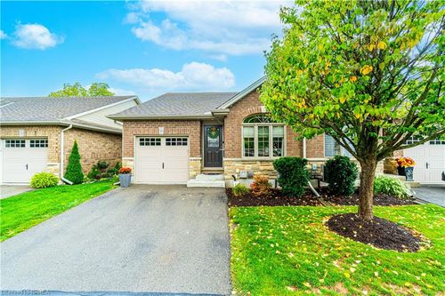 30-560 Grey St, Brantford, ON, N3S0C4 | Card Image