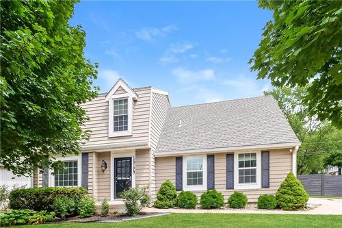 15129 S Locust St, Olathe, KS, 66062-3009 | Card Image