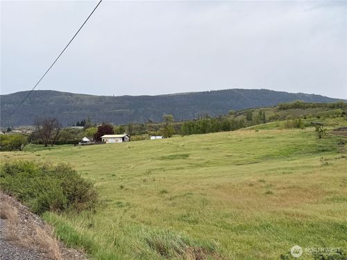 2677 W Malaga Rd, Malaga, WA, 98828-9810 | Card Image