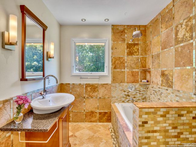 785 Burr Rd, House other with 4 bedrooms, 2 bathrooms and null parking in Terrell Hills TX | Image 22