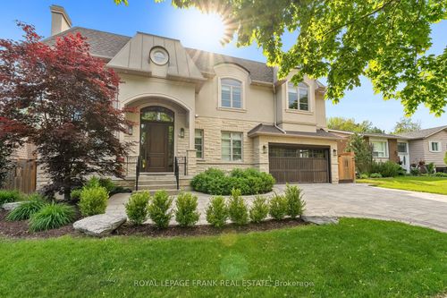 52 Wootten Way N, Markham, ON, L3P2Y4 | Card Image