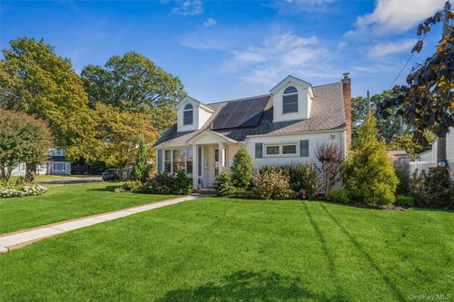 1048 Windermere Rd, Franklin Square, NY, 11010-1701 | Card Image