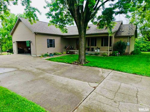 2209 Cedar Hill Rd, West Frankfort, IL, 62896-5414 | Card Image
