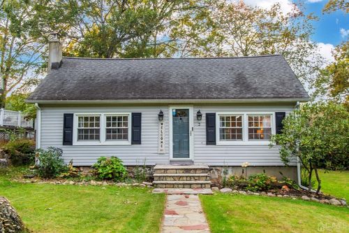 2 Torden Pl, Rockaway, NJ, 07866-4220 | Card Image