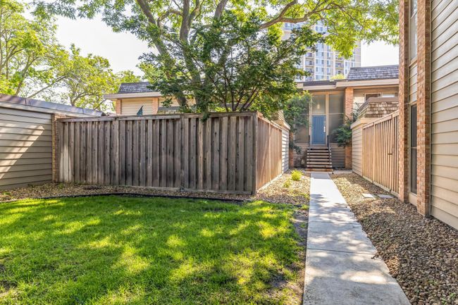 Front Walkway | Image 26
