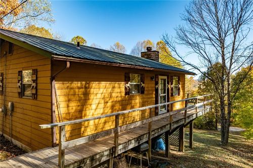 1365 Stone Mountain Road, Vilas, NC, 28692 | Card Image