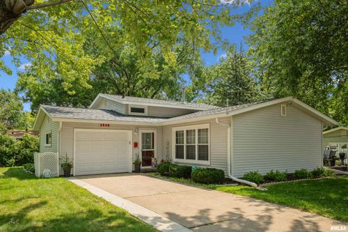 1535 14th St, Bettendorf, IA, 52722-3746 | Card Image