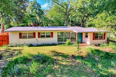 1037 Ne 22 Nd Avenue, House other with 3 bedrooms, 2 bathrooms and null parking in Gainesville FL | Image 1