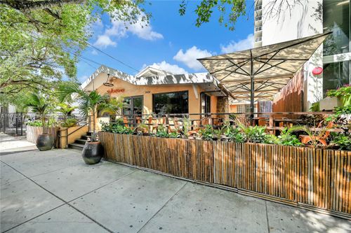 2426 Ne 2nd Ave, MIAMI, FL, 33137-4810 | Card Image