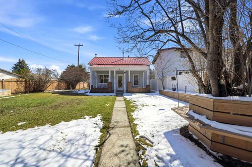 5019 58 St, Lacombe, AB, T4L1K7 | Card Image