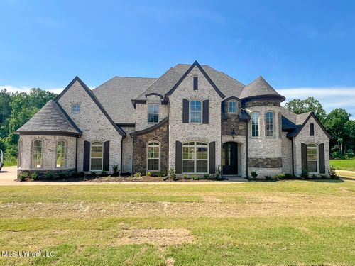 451 Poplar Ln, Holly Springs, MS, 38635-1005 | Card Image