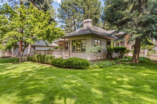 60816 Willow Creek Loop, Bend, OR, 97702-9305 | Card Image