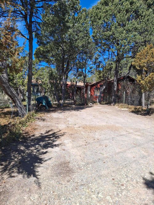 20 Gipson Rd, Edgewood, NM, 87015-7972 | Card Image