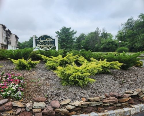 43 Sam Bonnell Dr, Clinton, NJ, 08809-1104 | Card Image