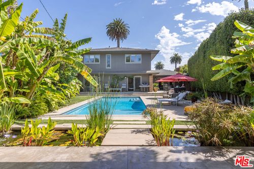 11835 S South Park Avenue, Los Angeles, CA, 90066 | Card Image