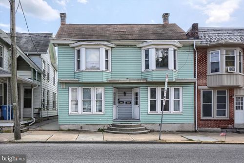 109-107-109 E Main St, HUMMELSTOWN, PA, 17036-1618 | Card Image