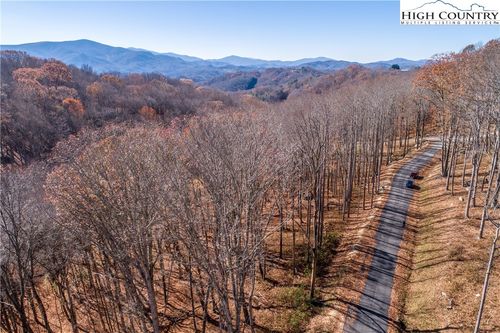 89 Smoke Rise Dr, Banner Elk, NC, 28604 | Card Image