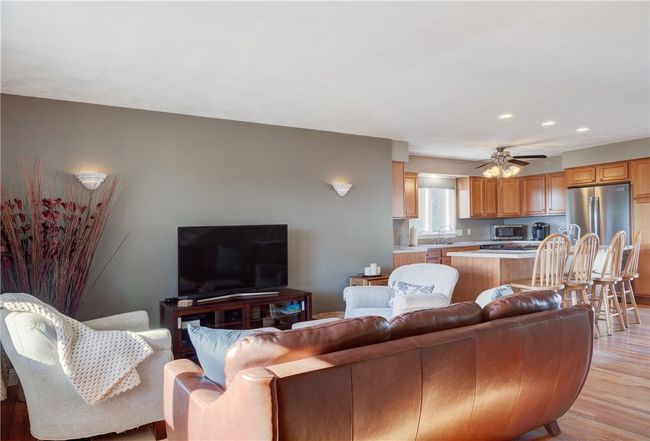 32 Vernon Ave, House other with 3 bedrooms, 4 bathrooms and 3 parking in Bristol RI | Image 8