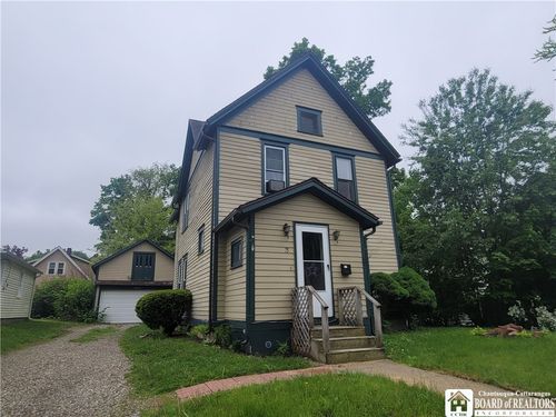 75 Royal Ave, Jamestown, NY, 14701-4551 | Card Image