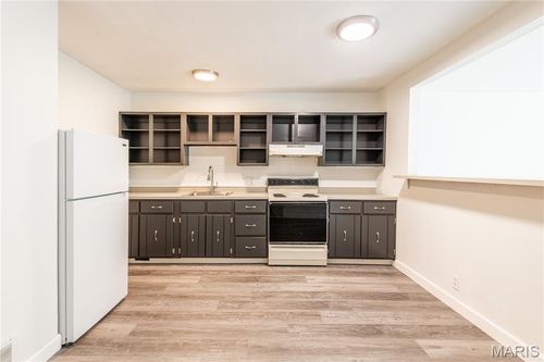 16-3017 Pembroke Lane, High Ridge, MO, 63049 | Card Image