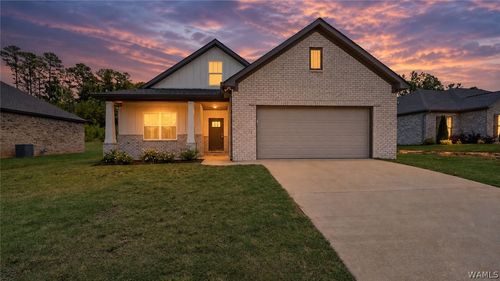 5110 Summerfield Dr E, Tuscaloosa, AL, 35404-3637 | Card Image