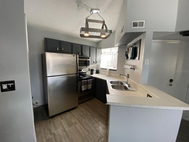 APT-47 - 1916 Lake Atriums Cir, Condo with 1 bedrooms, 1 bathrooms and null parking in ORLANDO FL | Image 4