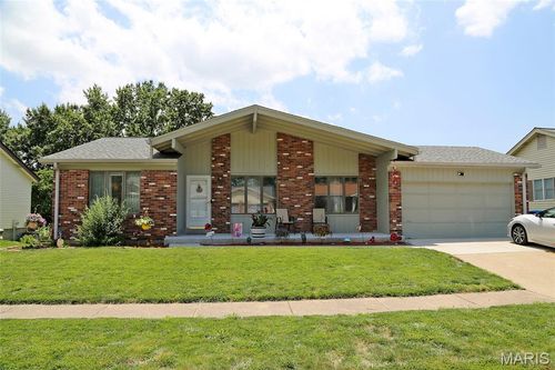 6726 Christina Marie Ln, Hazelwood, MO, 63042-1216 | Card Image