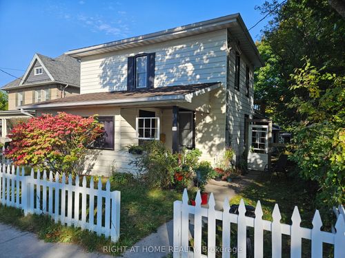 10 Regent St, Lakefield, ON, K0L2H0 | Card Image