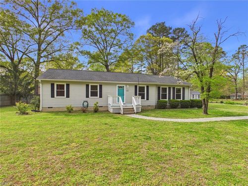 1014 Deerchase Rd, Saluda, VA, 23149-3047 | Card Image