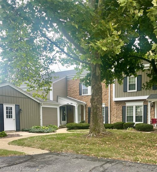 2612 E Williamsburg Circle N, Auburn Hills, MI, 48326 | Card Image