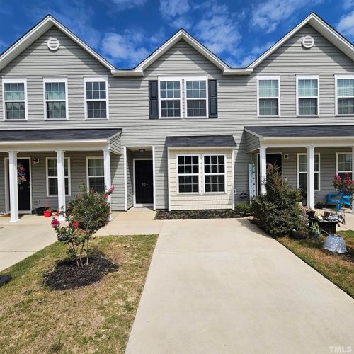 508 Directive Dr, Hope Mills, NC, 28348-1360 | Card Image