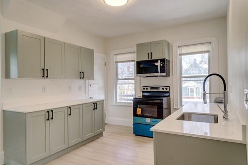 31-31 Firglade, Springfield, MA, 01108 | Card Image