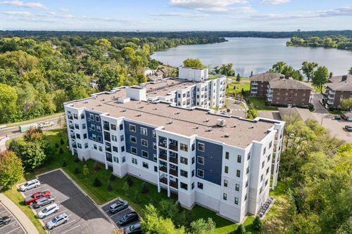 apt-302-1875 E Shore Dr, Maplewood, MN, 55109-5561 | Card Image