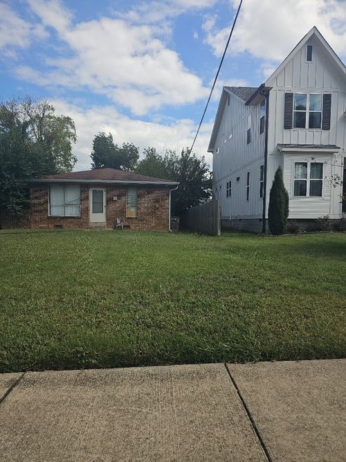 b-928 30th Ave N, Nashville, TN, 37209 | Card Image