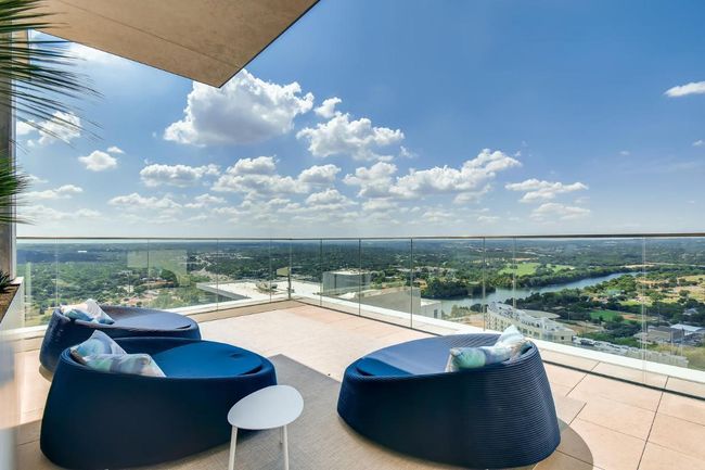 Sky Deck | Image 26
