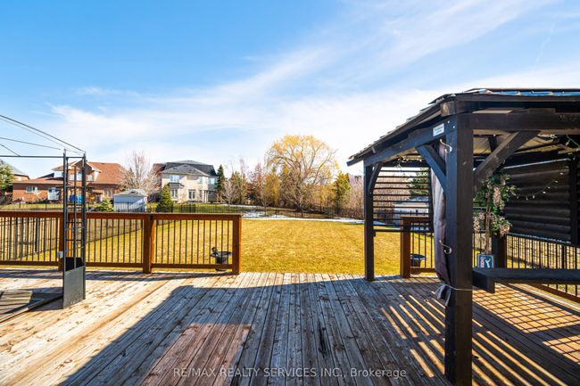 5 Belleville Dr, House other with 6 bedrooms, 5 bathrooms and 6 parking in Brampton ON | Image 45