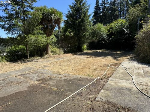 63505 2nd Street Loop, Coos Bay, OR, 97420-4536 | Card Image