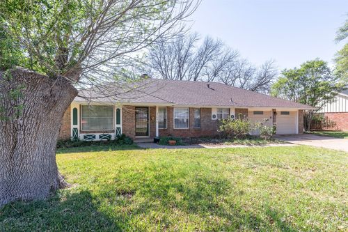 2102 Woodridge Dr, Abilene, TX, 79605-5634 | Card Image