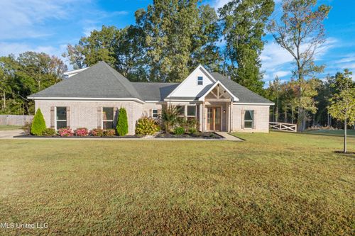 175 Hayward Rd, Byhalia, MS, 38611-1077 | Card Image