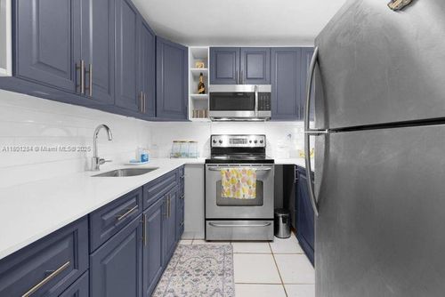 apt-308-325 Nw 72nd Ave, Miami, FL, 33126-4384 | Card Image