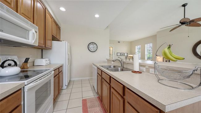 301B2 - 301 Ravinia Cir, Condo with 3 bedrooms, 2 bathrooms and null parking in VENICE FL | Image 18
