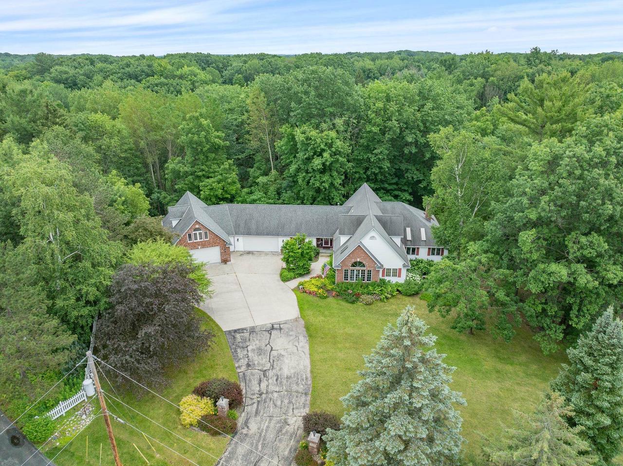 Hickory Dr, Oneida, WI 54155