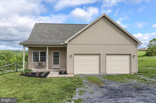 5601 Spring Rd, SHERMANS DALE, PA, 17090-8611 | Card Image