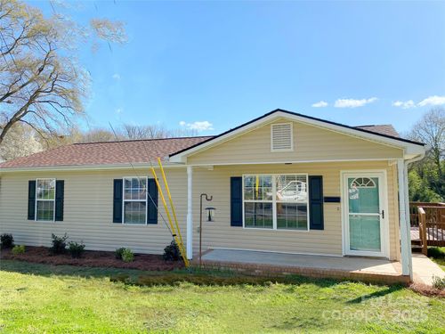 15 Linestowe Dr, Belmont, NC, 28012-3524 | Card Image