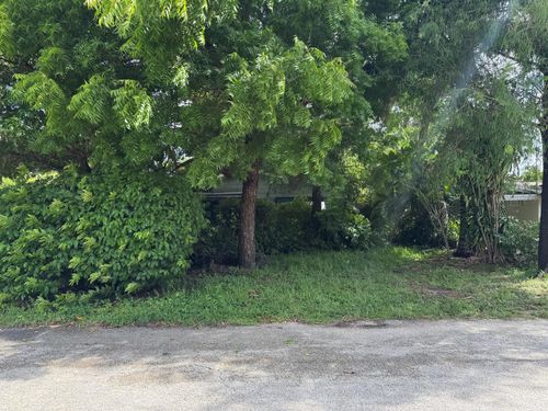 5727 Cody St, Hollywood, FL, 33021-2138 | Card Image