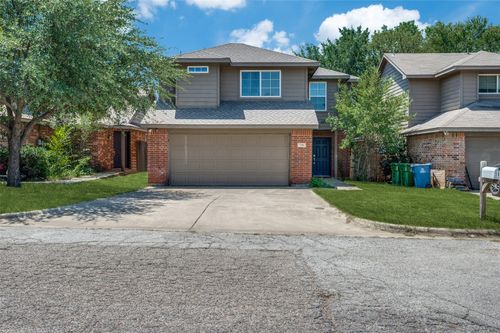 598 Harbour Town Dr, Lake Dallas, TX, 75065-2969 | Card Image